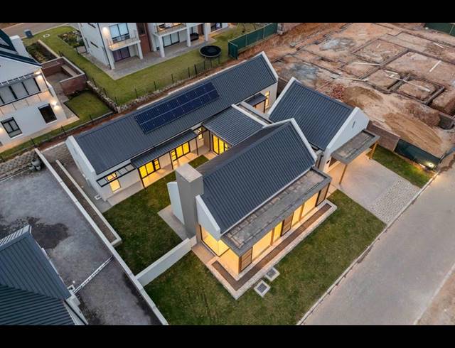 4 BEDROOM HOUSE FOR SALE IN RENOSTERBOS ESTATE